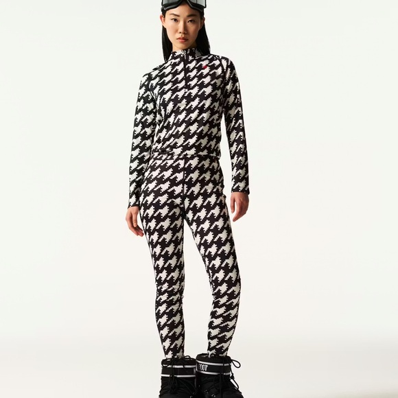 Perfect Moment Black and White Houndstooth Long Sleeve Top NWT Size Small. - Picture 3 of 7